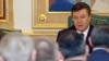Президент Віктор Янукович виступає перед міністрами новосформованого уряду. Київ, 12 березня 2010 року