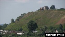 Алабугадагы Шайтан каласы. Аңа юл бик җайсыз.