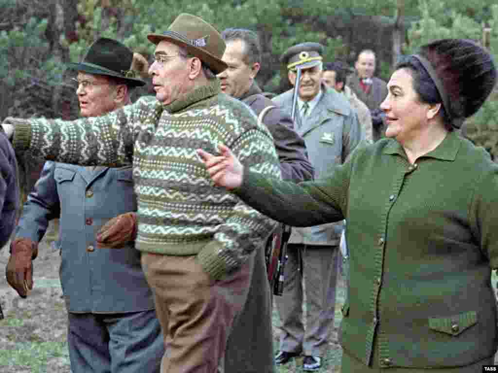 Титову ҳамсараш ва Брежнев. Соли 1973.