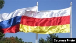 Эксперт медиа-центра "Ир" Сармат Габараев считает обвинения в антироссийских настроениях "дикими"