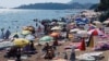 Trenutna epidemiološka situacija u Budvi (na fotografiji plaža Rafailovići, august 2021.) je složena sa tendencijom pogoršanja, navode epidemiolozi.