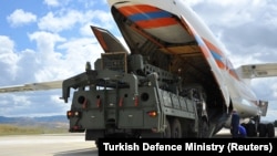 Dolazak prve isporuke S-400 u Tursku u julu ove godine