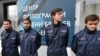 "Офицеры России" в оцеплении у центра братьев Люмьер
