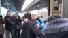 У Запоріжжі зустріли учасника війни на Донбасі, що півроку провів на реабілітації у США (відео)