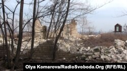 Частково розібрані будівлі на території «ПХЗ»