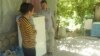 Ерлі-зайыпты Бақтияр Бағынбаев пен Нұрсұлу Сүлейменова. Шымкент, 20 тамыз 2014 жыл. 