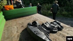 Дэмантаж помніка генэралу арміі Івану Чарняхоўскаму на поўначы Польшчы