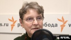 Светлана Ганушкина, раиси кумитаи ёриҳои башарии маркази ҳифзи ҳуқуқи "Мемориал" 