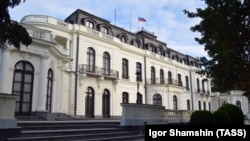 Здание посольства России в Праге 