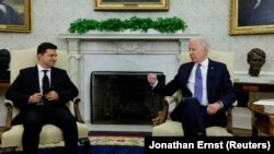 Predsjednik SAD-a Joe Biden i predsjednik Ukrajine Volodimir Zelenski tokom sastanka 1. septembra. 
