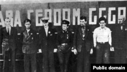 Первые Герои Советского Союза пользовались особым почетом