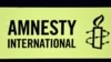 Amnesty International-მა მოიპოვა არაერთი მტკიცებულება, რომ უკრაინაში, რუსეთის მიერ ოკუპირებულ ტერიტორიებზე უკრაინულ ენაზე სწავლის გაგრძელების გამო რეპრესიებს განიცდიდნენ პედაგოგები, მოსწავლეები და მათი მშობლები.