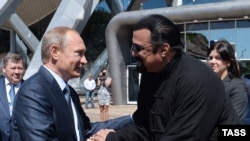 Путин и Сигал во Владивостоке
