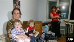 Всего в Северной Осетии 12 тысяч вынужденных переселенцев проживают в 40 пунктах временного размещения – общежитиях и на базах отдыха