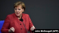 Канцлер Германии в немецком парламенте, 12 декабря 2018