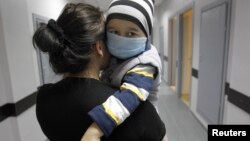 В этом году в стране зафиксирован серьезный рост случаев заболевания корью, в целях предотвращения эпидемии с начала апреля идет бесплатная вакцинация