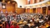 Poslanici će glasati o aktima, a kako bi promene Ustava bile potvrđene, građani se o tome moraju izjasniti na referendumu.