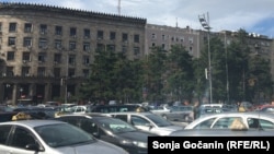 Taksisti u Beogradu više puta su protestovali zbog kompanije CarGo koja, poput Ubera, vožnju obavlja putem aplikacije. (3. jun 2019.)