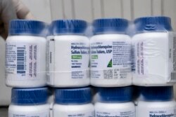 Najviše kontroverze izazvalo je insistiranje Bolsonara da zdravstvene vlasti odobre da se COVID-19 tretira lekom protiv malarije.