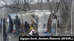 Ilustrativna fotografija. Migranti u divljem kampu, 5. februar 2015.