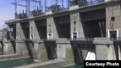 Ягона фоидае, ки Тоҷикистон дар ҳоли ҳозир аз обанбори Қайроқум ба даст меорад, нерӯи барқи арзон ва аз нигоҳи экологӣ тоза аст.