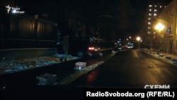 Автівка, якою користується Кононенко, заїжджає на територію ГПУ