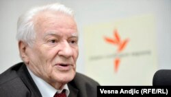 Dragoljub Mićunović: To je jedna romantičarska glupost