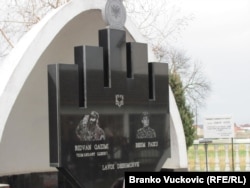 U centru Velikog Trnovca gde je sahranjen, Ritvanu Ćazimiju podignut je spomenik, a na mestu na kome je poginuo postavljena je spomen-ploča