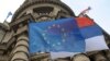 Zastave Evropske unije i Srbije na zgradi Vlade Srbije, arhivska fotografija