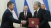 Русия дар ивази 865 миллион доллар қарзи Узбакистон чӣ пурсид?