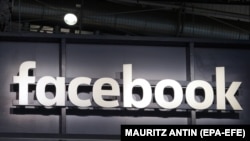 Facebook 