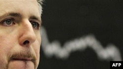 В первую очередь государство вложится в акции государственных же компаний, говорят эксперты