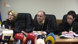 Адвокати чекають на Давида Сакварелідзе у суді в справі «діамантових прокурорів» (відео)