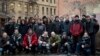 Большинство участников акции Greenpeace вынуждены оставаться в Санкт-Петербурге