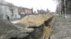 Интересно, что эти работы идут на единственном не раскопанном в городе небольшом участке