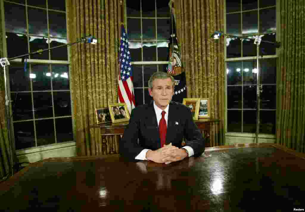 Američki predsjednik George W. Bush obratio se američkoj i svjetskoj javnosti nakon početka invazije, Washington, 19. mart 2003. Foto: REUTERS / Kevin Lamarque 