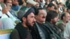 فایل فوټو
د پښتون ژغورنې غورځنګ مشر منظور پښتین، تر څنګ یې د پښتونخوا ملي عوامي ګوند یو مخکښ نواب ایاز جوګېزی ناست په کوټه د یوې غونډې پرمهال. 