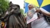 Прихильники Тимошенко пікетують під судом у Києві