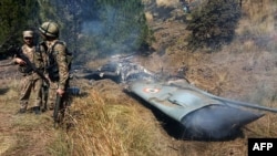 Обломки самолета, который, по версии пакистанских военных, принадлежал индийской армии, 27 февраля 2019 года