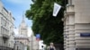 Zastava Islamskog emirata Afganistana na zgradi ambasade Afganistana u Moskvi, 4. jula 2025.