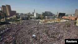S prosvjeda na kairskom trgu Tahrir, veljača 2011.