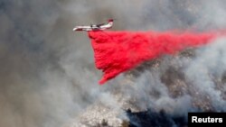 Гасіння пожежі у Каліфорнії, США, 11 січня 2025 року