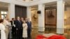 Виктор Янукович во вновь открытом музее Тараса Шевченко (Канев, 23 августа 2010 года).