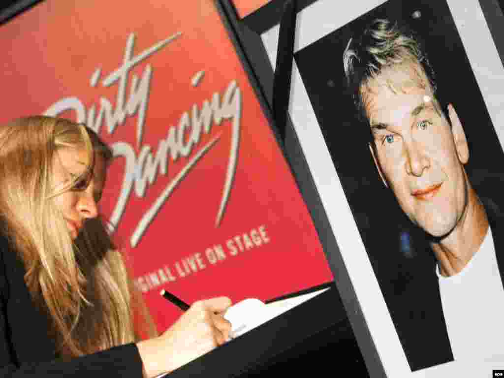 4. Pet najčešćih karcinoma: grudi, pluća, abdomena, debelog crijeva te karcinom vrata maternice - Foto: Od ove bolesti prošle godine preminuo je i glumac Patrick Swayze, EPA - Arno Burgi
