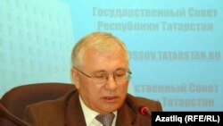Разил Вәлиев