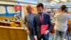 Predsjednik Crne Gore Jakov Milatović napušta Parlament nakon što je skupštinska većina odbila da se raspravlja o njegovom predlogu za izbor sudije Ustavnog suda