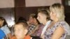 Вони ніколи не полишають своїх дітей. На зборах громадської організації «Стежкою добра»