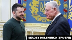 Ukrainian President Volodymyr Zelenskyy meets with US Special Representative for Ukraine Keith Kellogg in Kyiv on February 20.