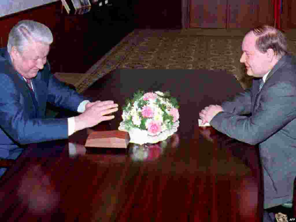 Борис Єльцин та Єгор Гайдар, 1 квітня 1994 року
