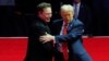 Američki predsjednik Donald Trump (desno) i Elon Musk